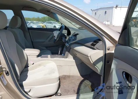 2010 Toyota Camry z USA, uszkodzony, nr VIN 4T1BF3EK1AU580559